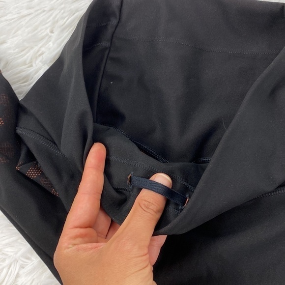 Lululemon Mapped Out High Rise Tight 28" *Camo Black / Brick - Picture 4 of 6